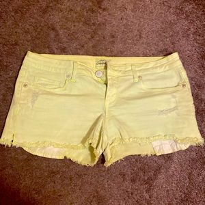 MIDI neon shorts